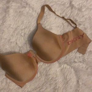 DKNY 34DD taupe t shirt bra